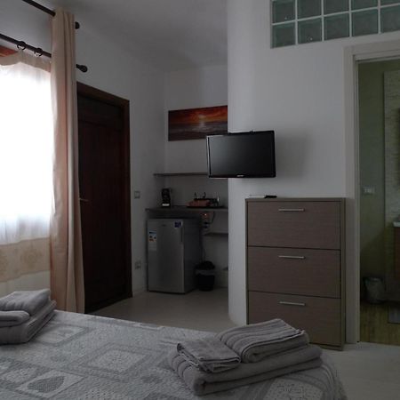 Villaggio Est Affittacamere San Teodoro  Bilik gambar